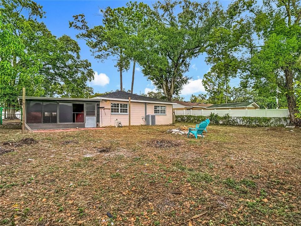 На продажу: $379,900 (3 спален, 2 ванн, 1366 Квадратных фут)