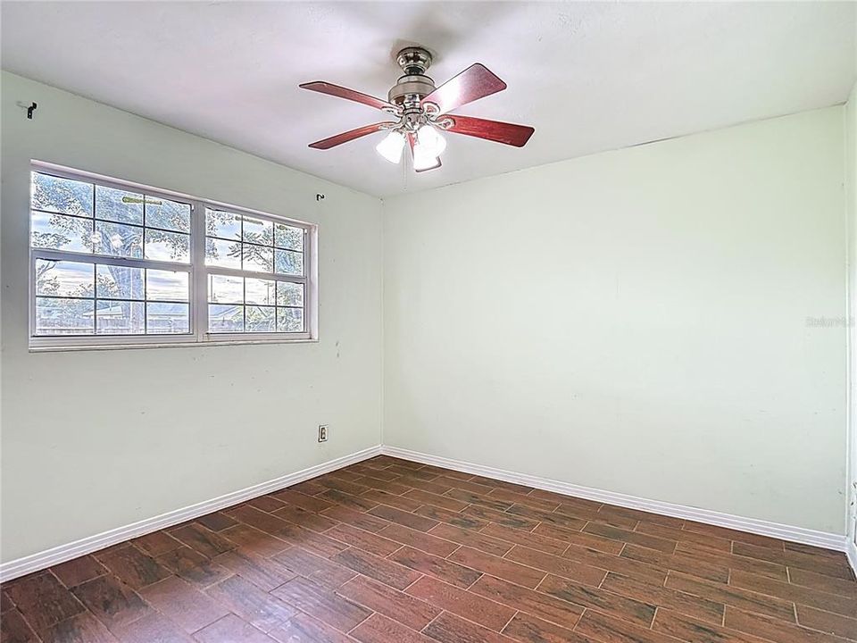 На продажу: $379,900 (3 спален, 2 ванн, 1366 Квадратных фут)