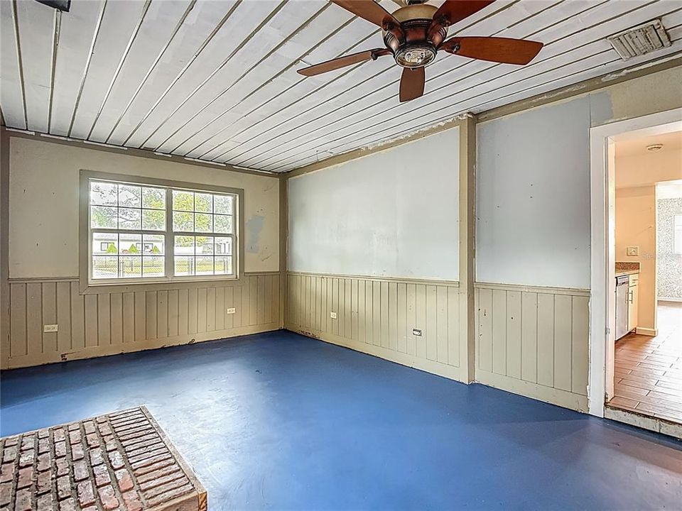 На продажу: $379,900 (3 спален, 2 ванн, 1366 Квадратных фут)