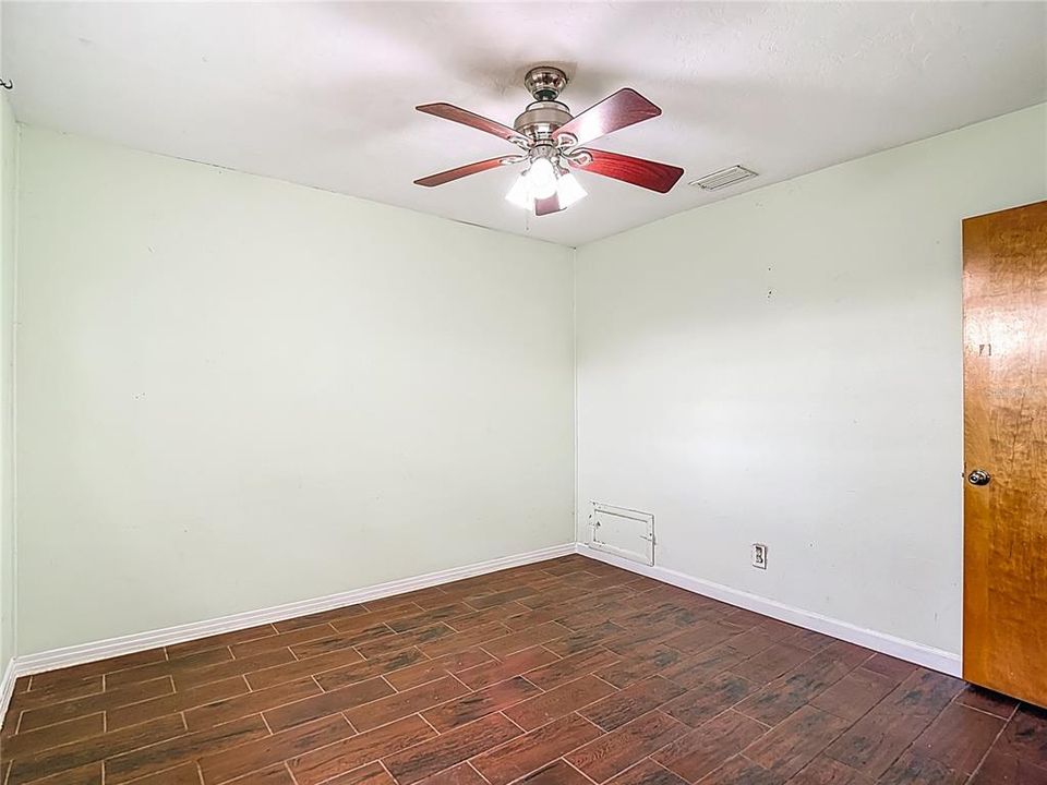 На продажу: $379,900 (3 спален, 2 ванн, 1366 Квадратных фут)