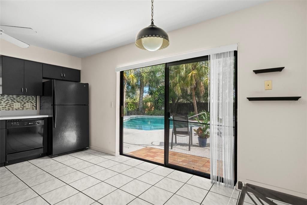 На продажу: $525,000 (3 спален, 2 ванн, 1965 Квадратных фут)