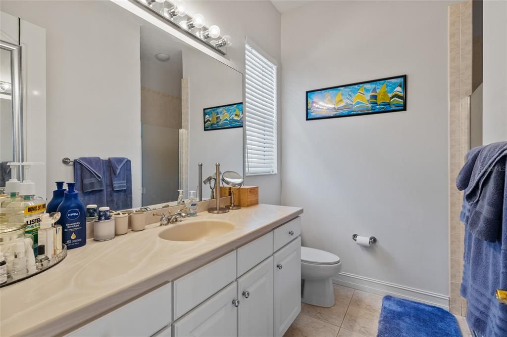 На продажу: $1,350,000 (4 спален, 4 ванн, 3464 Квадратных фут)