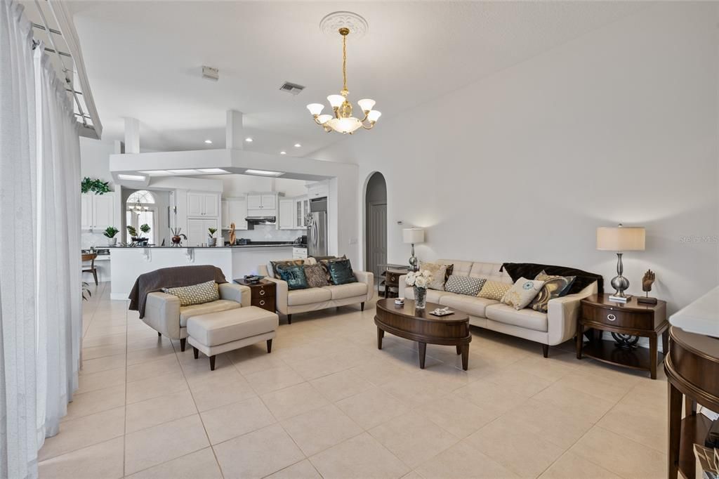 На продажу: $1,350,000 (4 спален, 4 ванн, 3464 Квадратных фут)