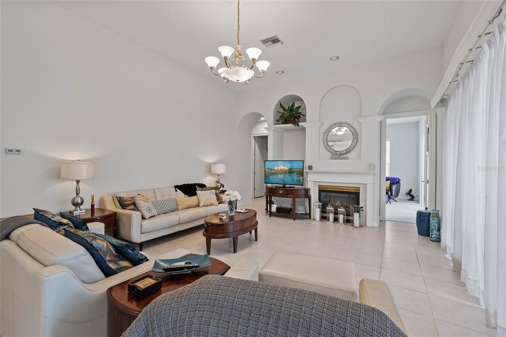 На продажу: $1,350,000 (4 спален, 4 ванн, 3464 Квадратных фут)