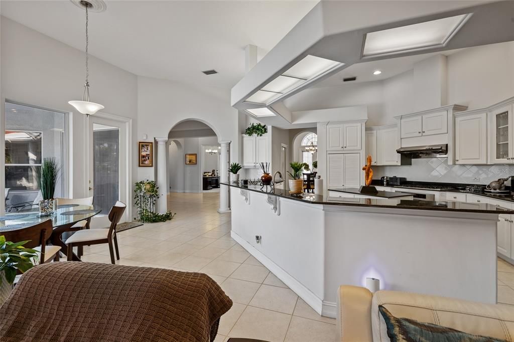 На продажу: $1,350,000 (4 спален, 4 ванн, 3464 Квадратных фут)