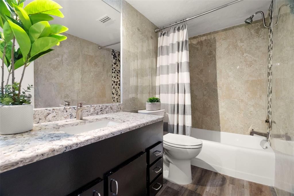 For Sale: $295,999 (2 beds, 2 baths, 1045 Square Feet)