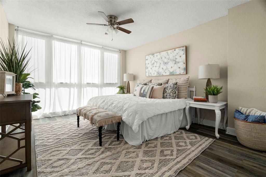 For Sale: $295,999 (2 beds, 2 baths, 1045 Square Feet)