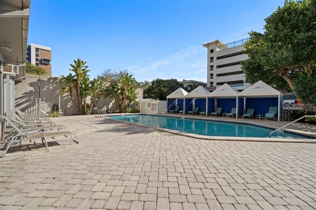 For Sale: $295,999 (2 beds, 2 baths, 1045 Square Feet)