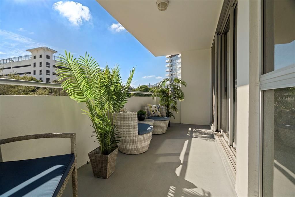 For Sale: $295,999 (2 beds, 2 baths, 1045 Square Feet)
