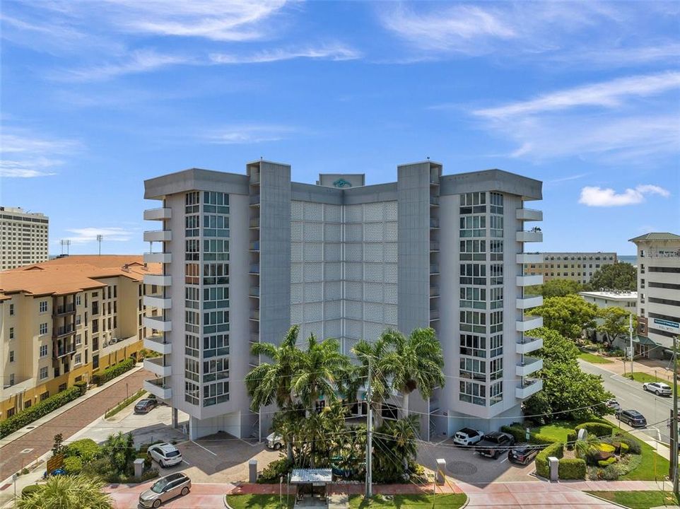 For Sale: $295,999 (2 beds, 2 baths, 1045 Square Feet)