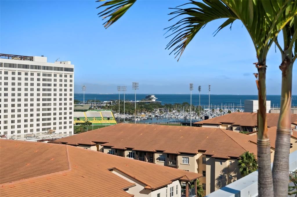 For Sale: $295,999 (2 beds, 2 baths, 1045 Square Feet)