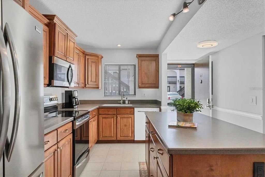 出租: $2,300 (2 贝兹, 2 浴室, 1101 平方英尺)