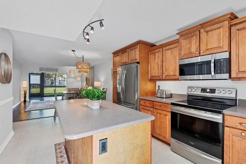 出租: $2,300 (2 贝兹, 2 浴室, 1101 平方英尺)