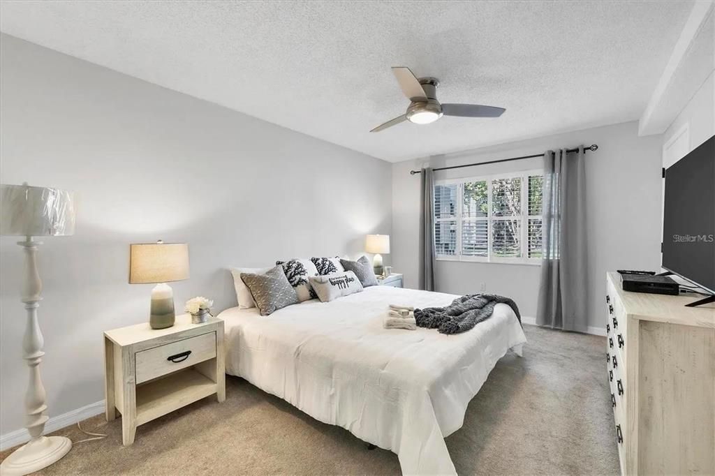 出租: $2,300 (2 贝兹, 2 浴室, 1101 平方英尺)