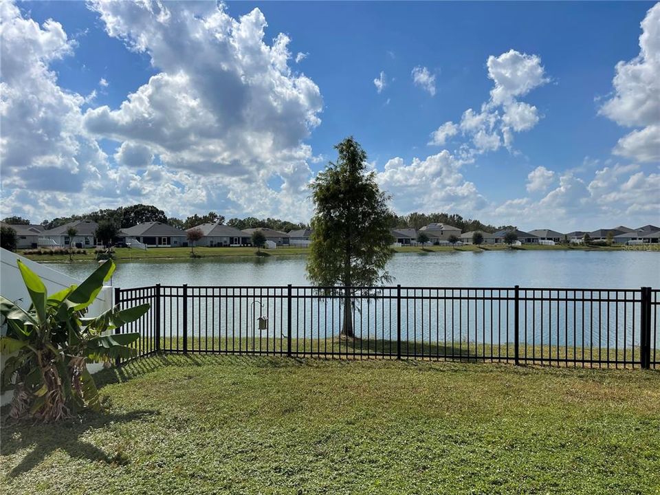 En Renta: $2,595 (4 camas, 2 baños, 1717 Pies cuadrados)