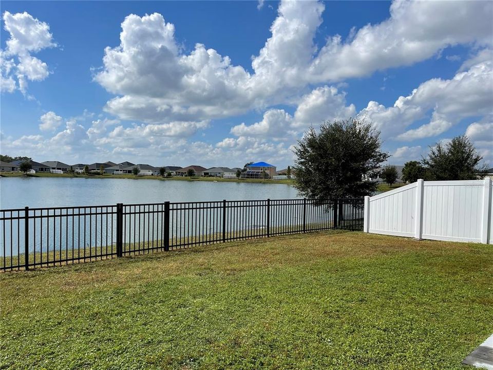 En Renta: $2,595 (4 camas, 2 baños, 1717 Pies cuadrados)