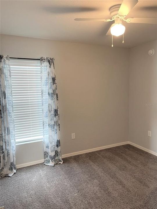 En Renta: $2,595 (4 camas, 2 baños, 1717 Pies cuadrados)