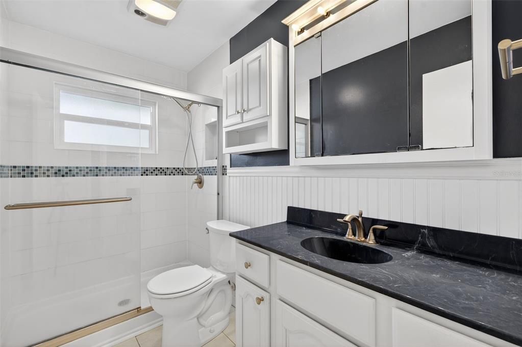 На продажу: $415,000 (2 спален, 1 ванн, 1187 Квадратных фут)