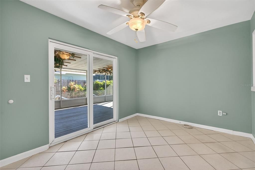 На продажу: $415,000 (2 спален, 1 ванн, 1187 Квадратных фут)