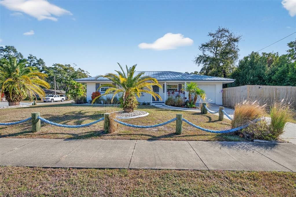 На продажу: $415,000 (2 спален, 1 ванн, 1187 Квадратных фут)