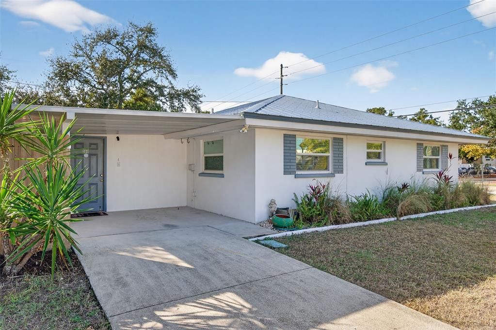 На продажу: $415,000 (2 спален, 1 ванн, 1187 Квадратных фут)