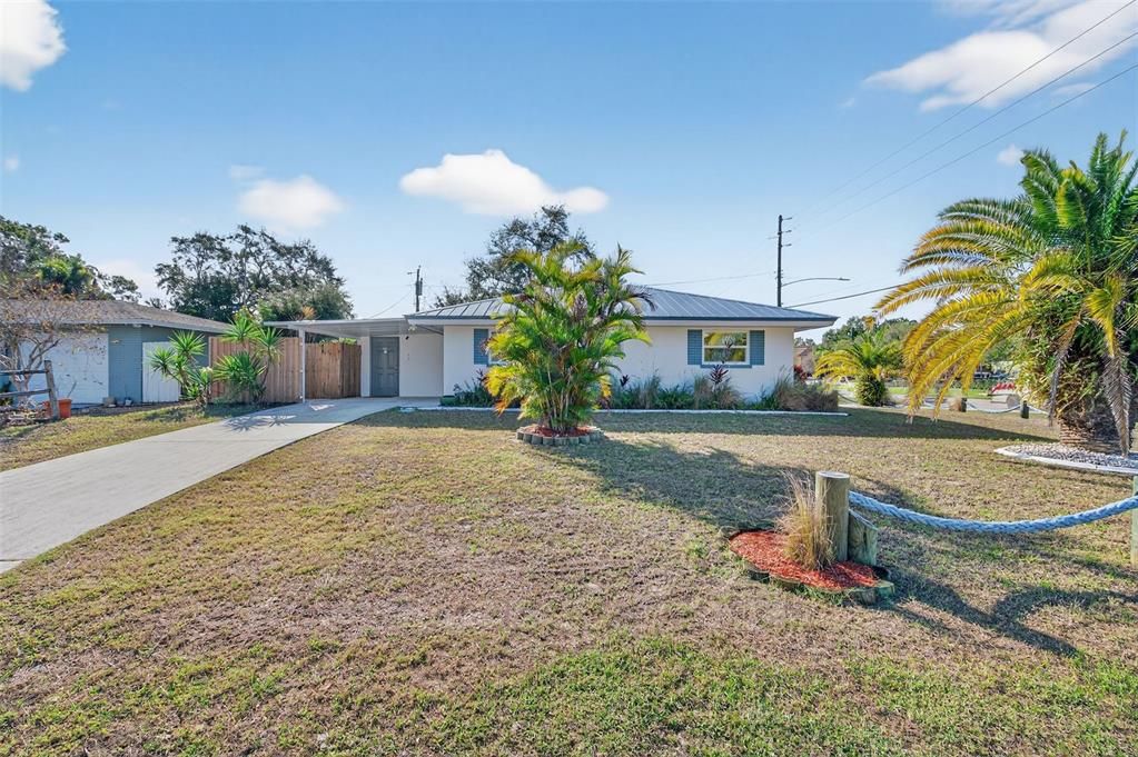 На продажу: $415,000 (2 спален, 1 ванн, 1187 Квадратных фут)