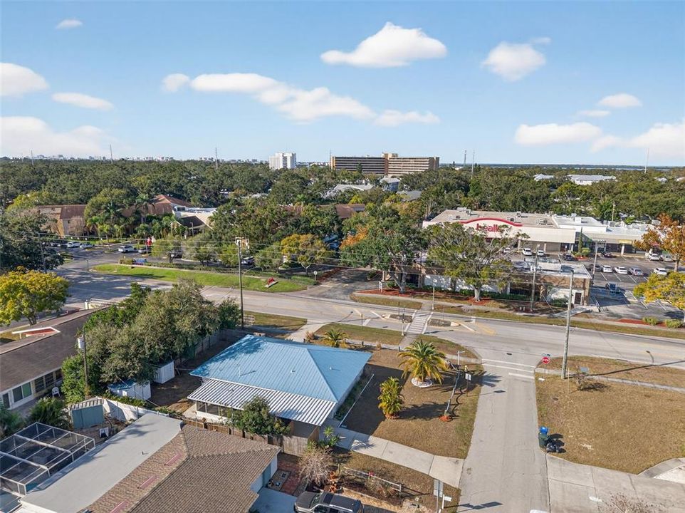 На продажу: $415,000 (2 спален, 1 ванн, 1187 Квадратных фут)