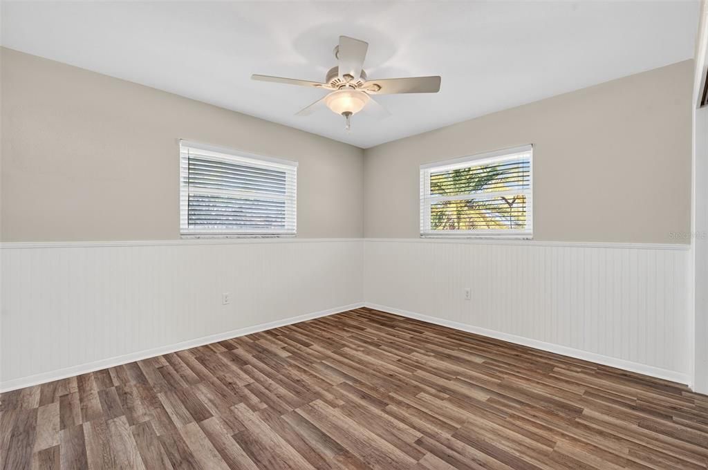 На продажу: $415,000 (2 спален, 1 ванн, 1187 Квадратных фут)