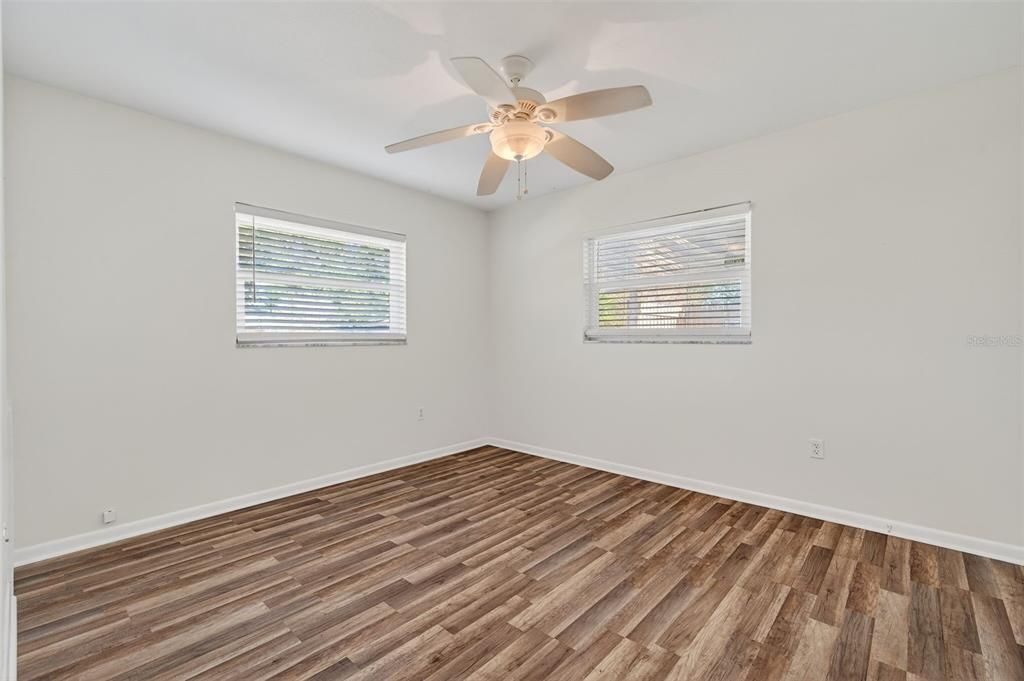 На продажу: $415,000 (2 спален, 1 ванн, 1187 Квадратных фут)