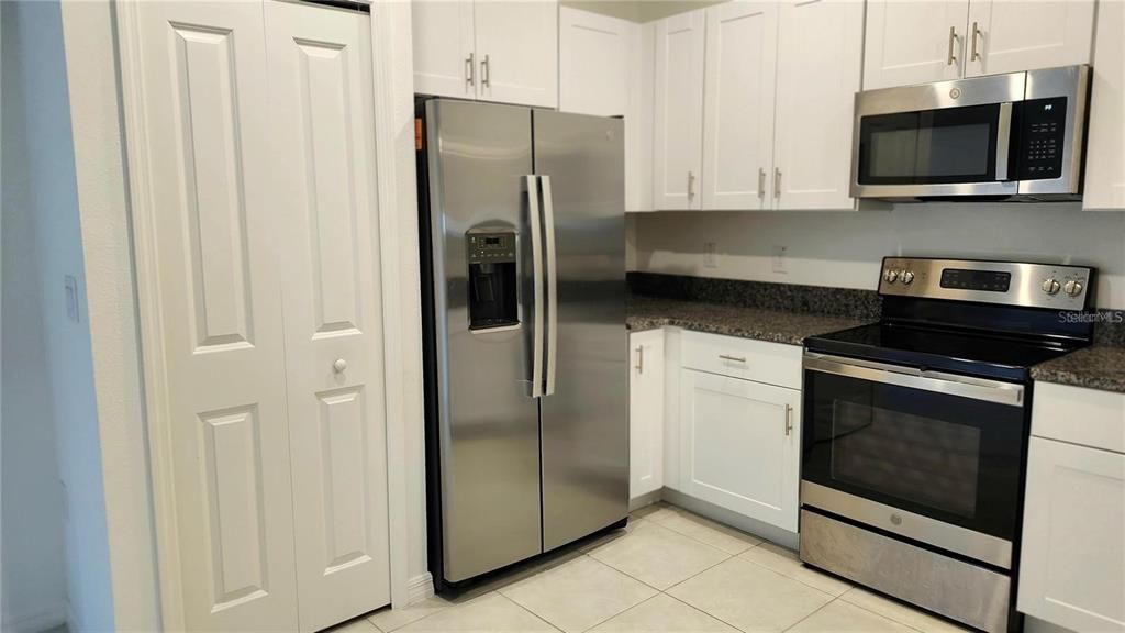 For Rent: $1,950 (3 beds, 2 baths, 1634 Square Feet)