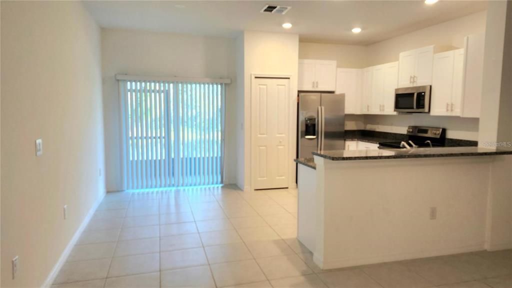 For Rent: $1,950 (3 beds, 2 baths, 1634 Square Feet)