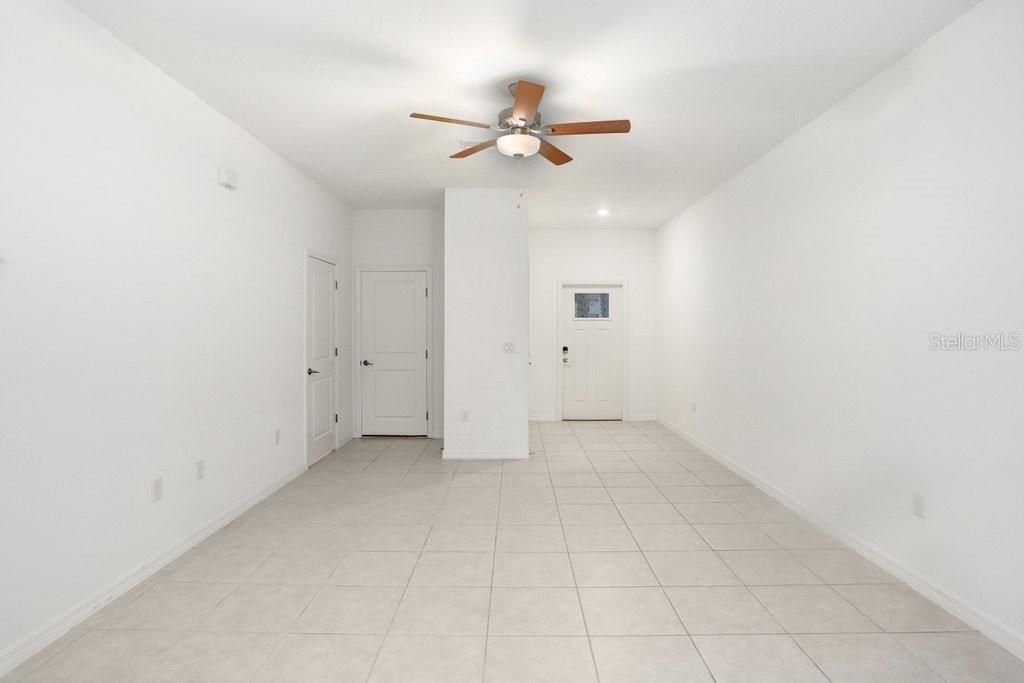 For Rent: $1,950 (3 beds, 2 baths, 1634 Square Feet)