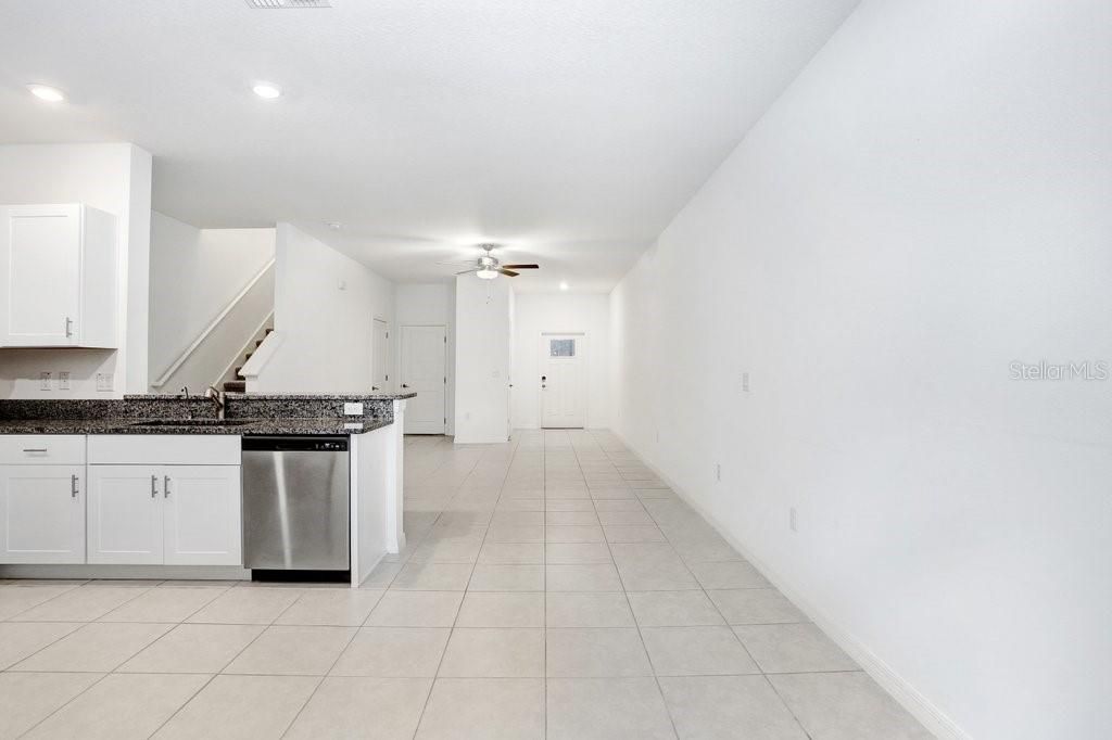 For Rent: $1,950 (3 beds, 2 baths, 1634 Square Feet)