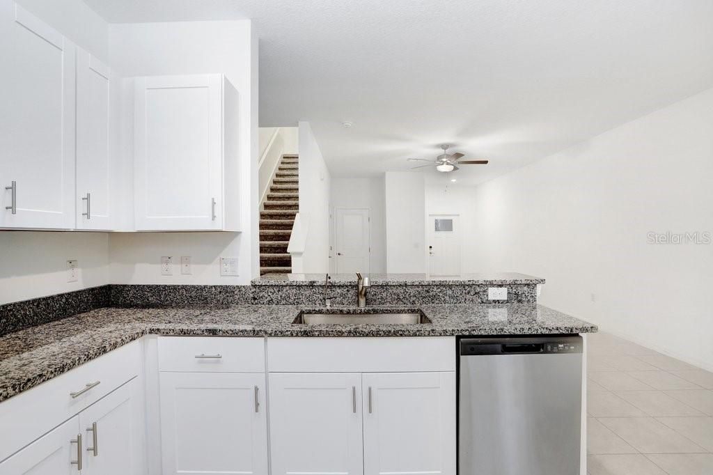 For Rent: $1,950 (3 beds, 2 baths, 1634 Square Feet)