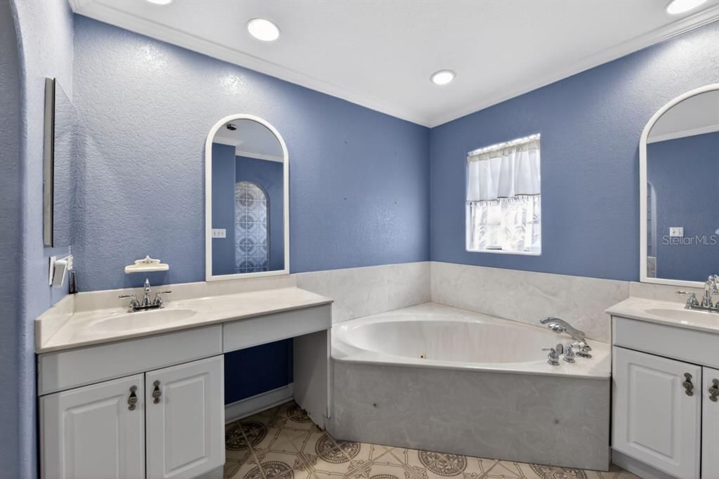 En Venta: $1,350,000 (4 camas, 4 baños, 3294 Pies cuadrados)