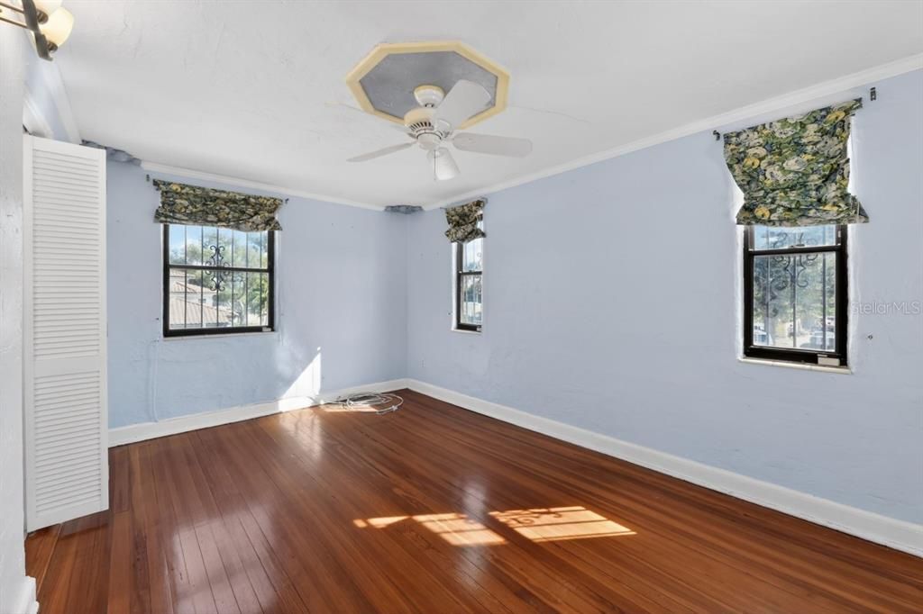 En Venta: $1,350,000 (4 camas, 4 baños, 3294 Pies cuadrados)