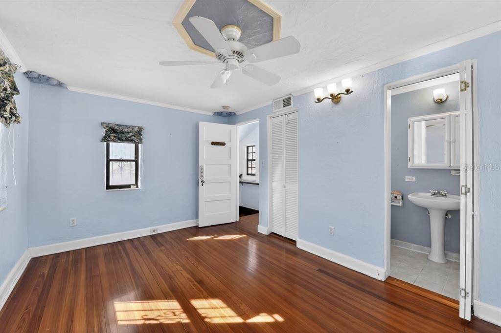 En Venta: $1,350,000 (4 camas, 4 baños, 3294 Pies cuadrados)