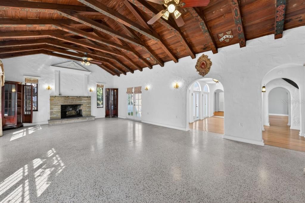 En Venta: $1,350,000 (4 camas, 4 baños, 3294 Pies cuadrados)