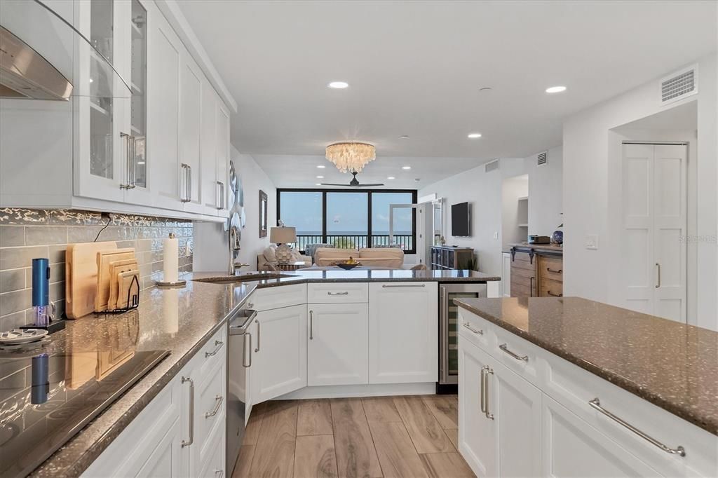 For Rent: $6,500 (2 beds, 2 baths, 1337 Square Feet)