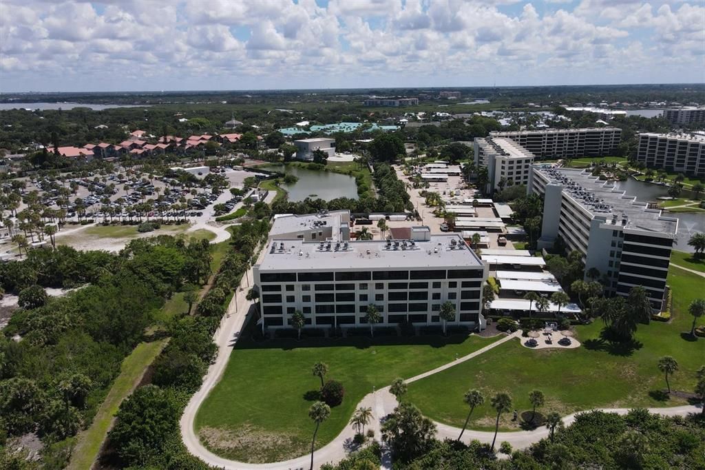 For Rent: $6,500 (2 beds, 2 baths, 1337 Square Feet)