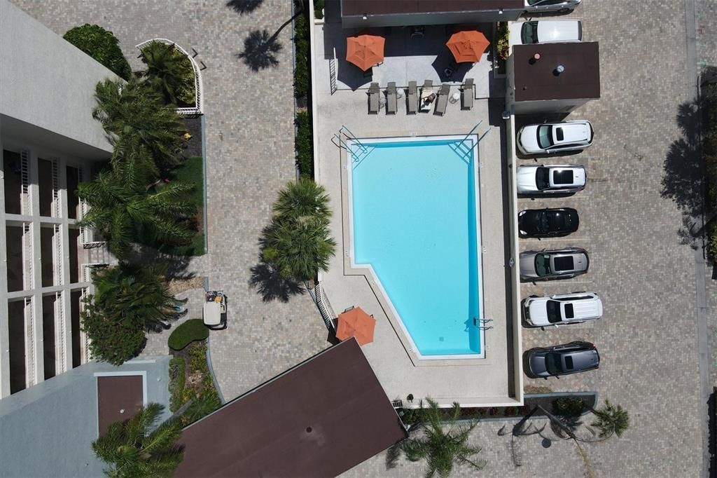 For Rent: $6,500 (2 beds, 2 baths, 1337 Square Feet)