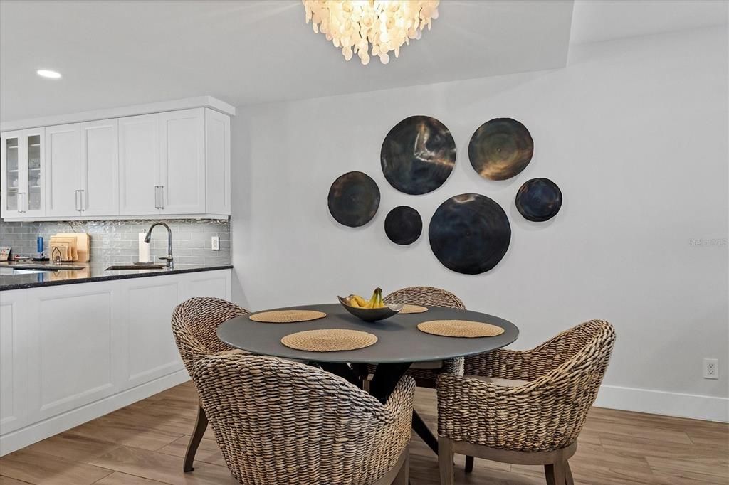 For Rent: $6,500 (2 beds, 2 baths, 1337 Square Feet)