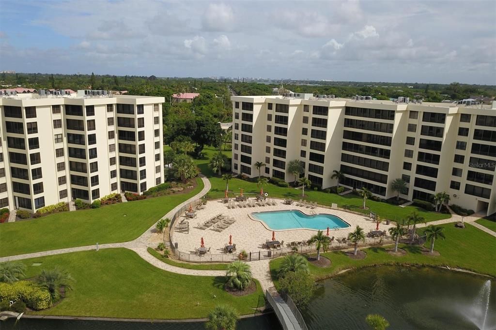 For Rent: $6,500 (2 beds, 2 baths, 1337 Square Feet)