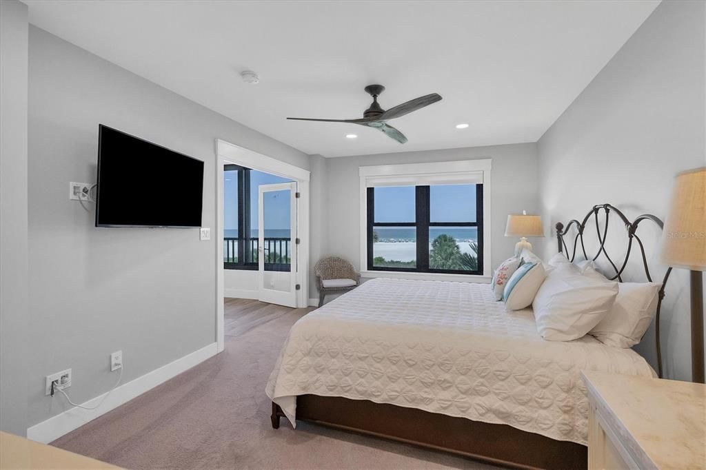 For Rent: $6,500 (2 beds, 2 baths, 1337 Square Feet)