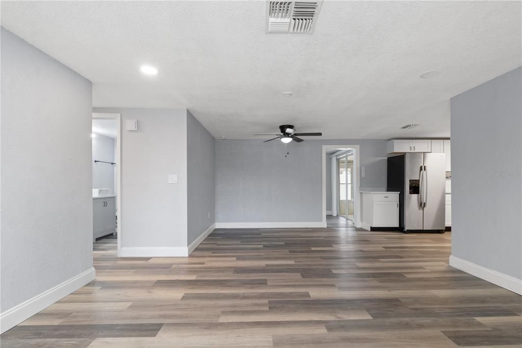 For Rent: $2,700 (3 beds, 2 baths, 1296 Square Feet)