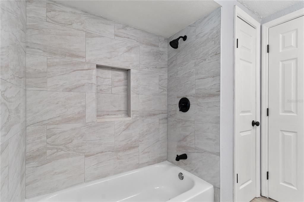 For Rent: $2,700 (3 beds, 2 baths, 1296 Square Feet)