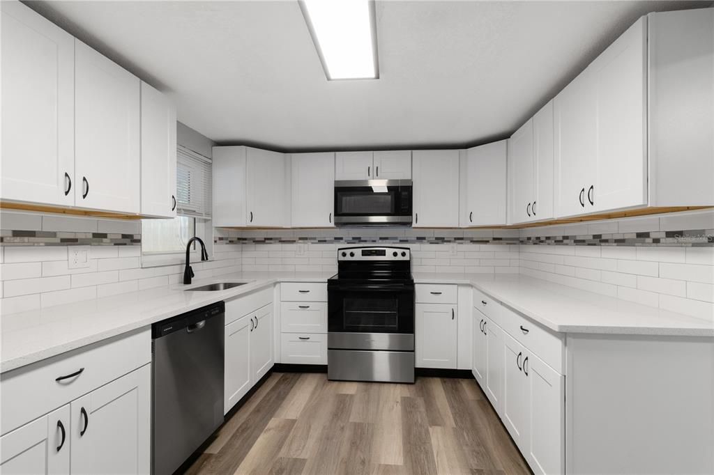 For Rent: $2,700 (3 beds, 2 baths, 1296 Square Feet)