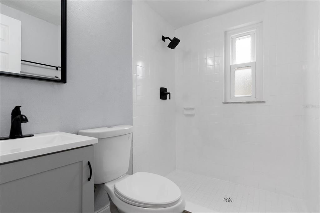 For Rent: $2,700 (3 beds, 2 baths, 1296 Square Feet)