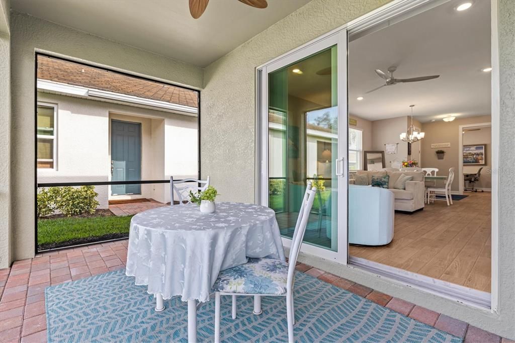 En Venta: $385,000 (2 camas, 2 baños, 1503 Pies cuadrados)