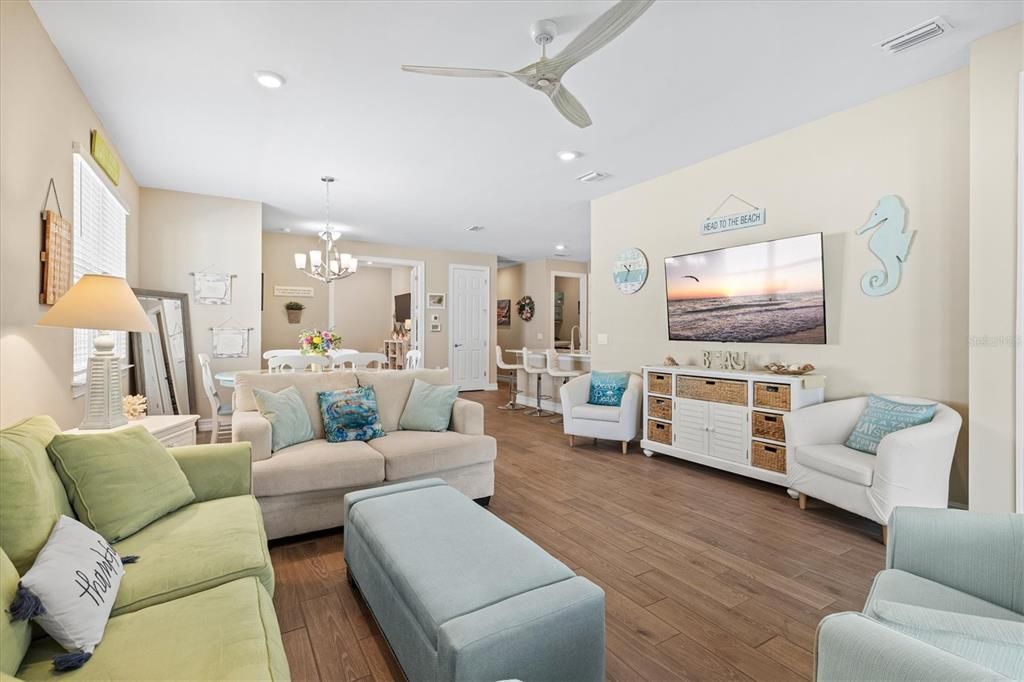 En Venta: $385,000 (2 camas, 2 baños, 1503 Pies cuadrados)